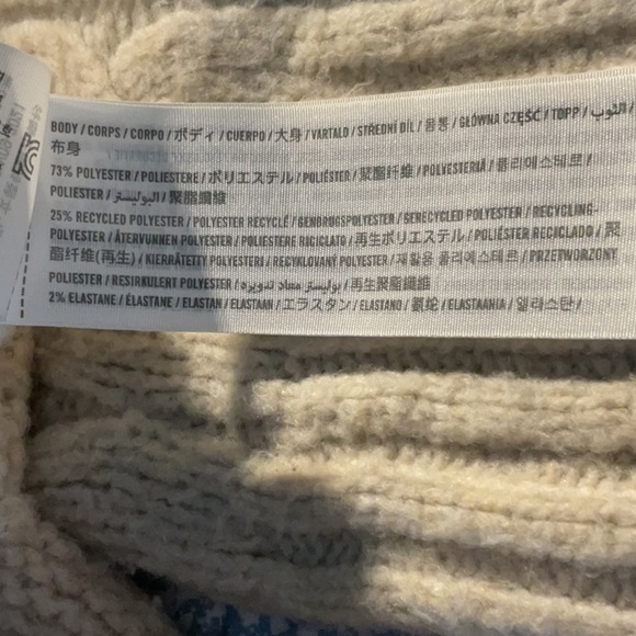 Hollister - Picture 12 of 15